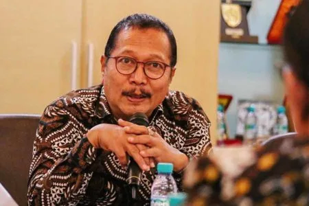 Drs Gitadi Tegas Supramudyo Msi Pakar Kebijakan Publik Universitas Airlangga (foto: dok pribadi)