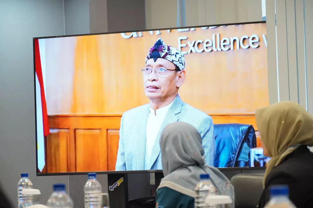 UNAIR Rector Prof. Dr. Mohammad Nasih, SE, MT, Ak,opens ICATAM virtually (Photo: FTMM Public Relations)
