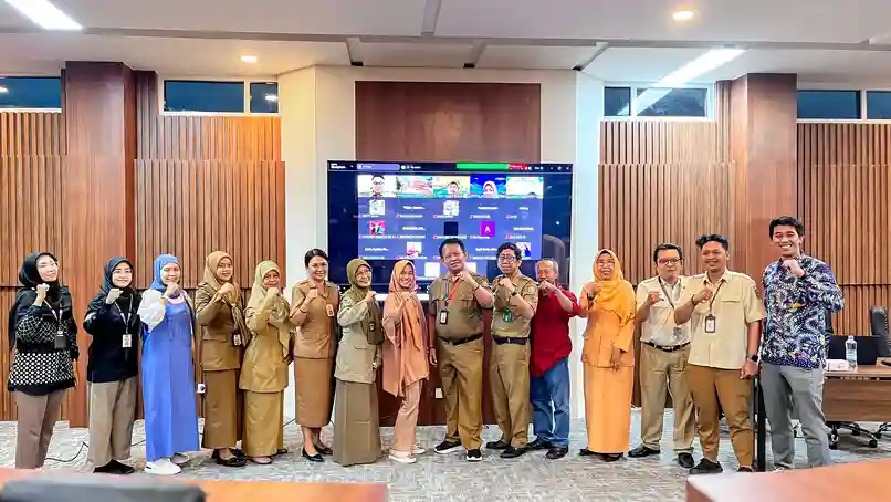 Foto bersama undangan OPD dalam konsultasi publik guna Rencana Aksi Daerah Tuberkulosis