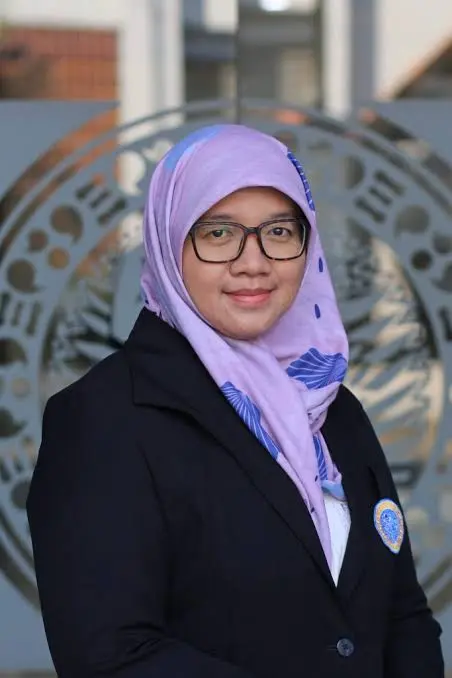 Dr Layli Hamida SS MHum, Head of English Department
