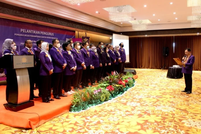 Inauguration of Indonesian Veterinary Medical Association (PDHI) board members for the 2022–2026 period at Borobudur Hotel, Central Jakarta (Photo: By courtesy)