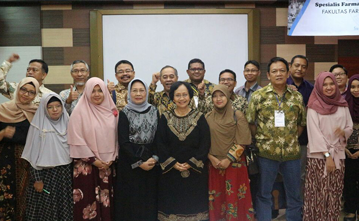 Pelatihan bertajuk Management of Drug Interaction in Clinical Setting diadakan oleh Fakultas Farmasi Universitas Airlangga