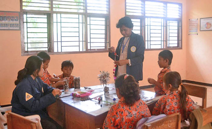 camp pengabdian Bidik Misi UNAIR