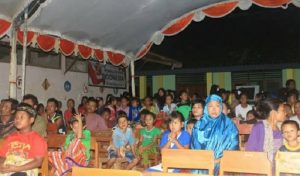 Pembukaan Camp Pengabdian dihadiri warga dan anak-anak Dusun Gegunungan. (Foto: Istimewa)