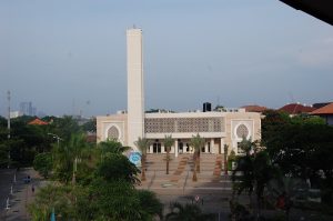 Megah: Masjid Ulul Azmi Kampus C UNAIR.