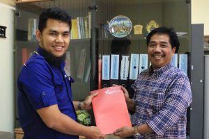 Syahrir saat diterima Ketua PIH UNAIR Drs. Suko Widodo, M.Si.