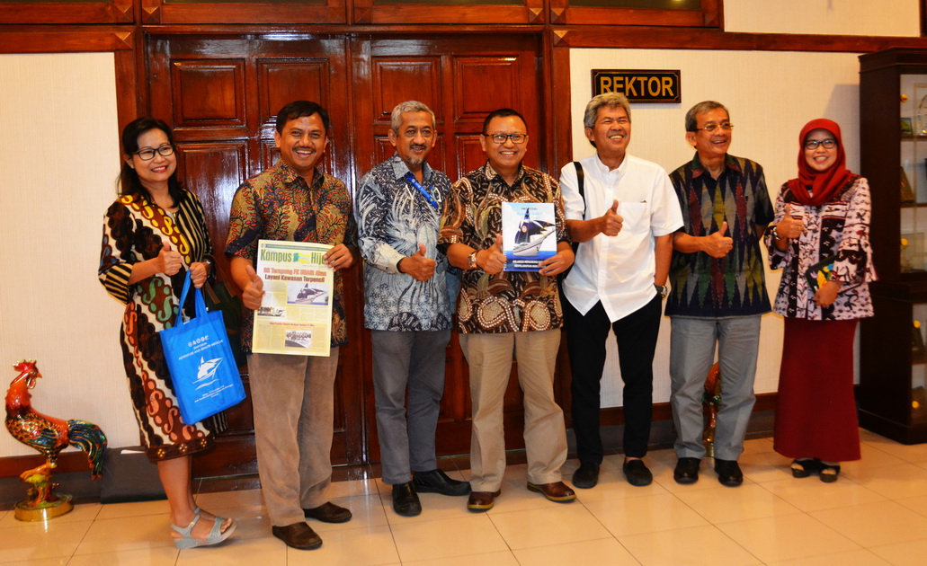 rumah sakit terapung