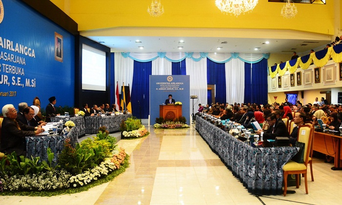 SUASANA ujian terbuka Doktor H. Asman Abnur, SE., M.Si., dalam prodi Ekonomi Islam di Sekolah Pascasarjana Universitas Airlangga, Senin (26/2).