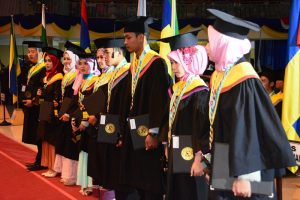 wisuda unair