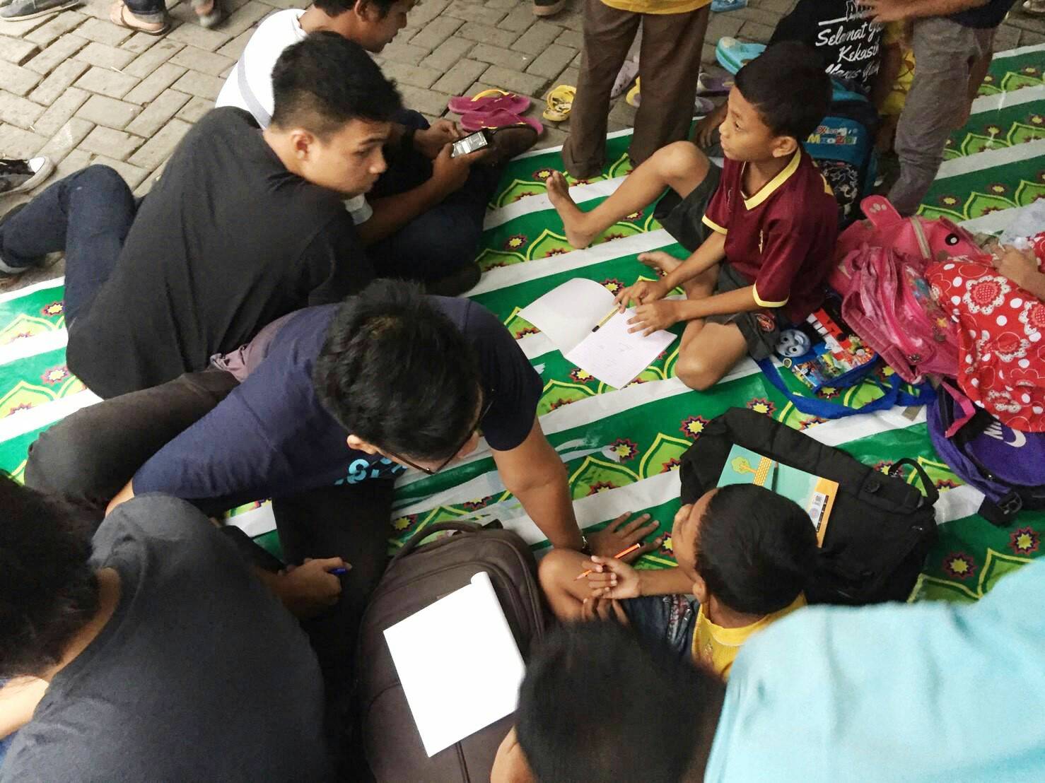 sekolah bantaran sungai