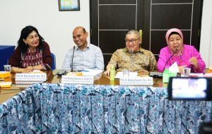guru besar