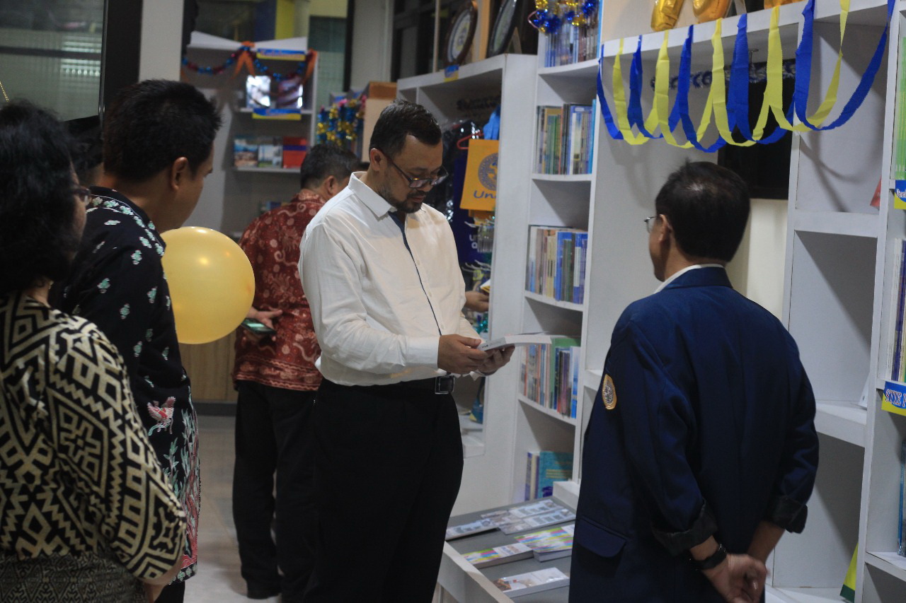 Peresmian Toko Buku AUP