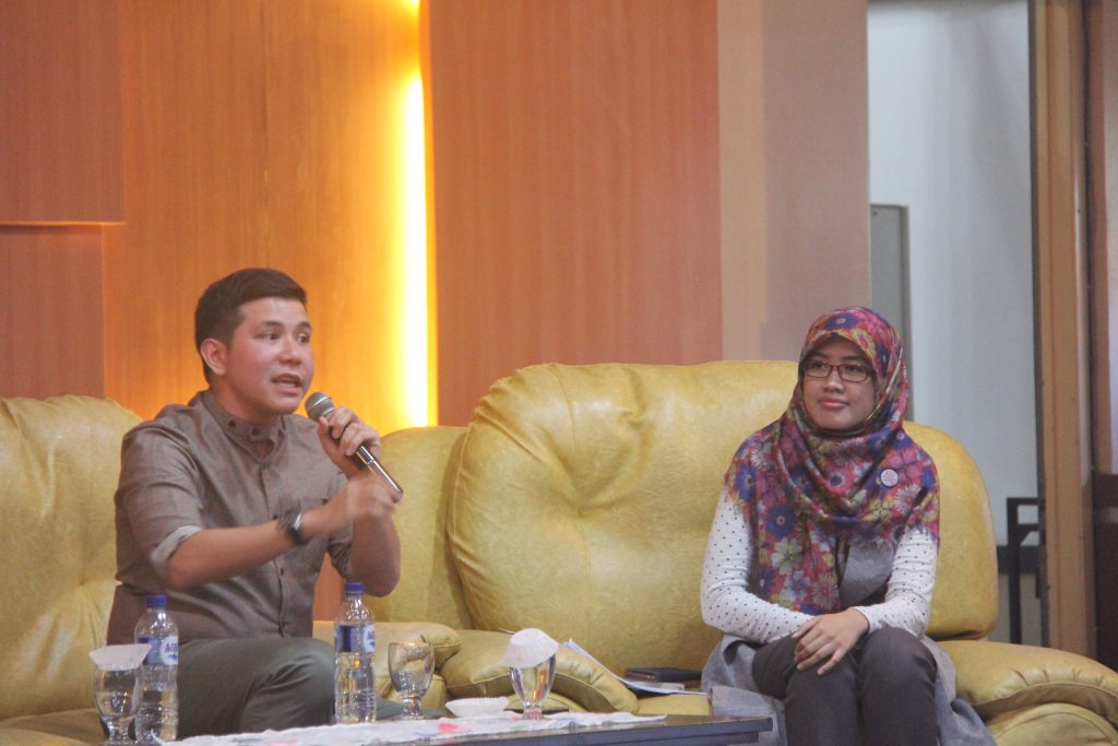 HAYKAL Kamil memberikan materi seputar bisnis masa kini. (Foto: Istimewa)