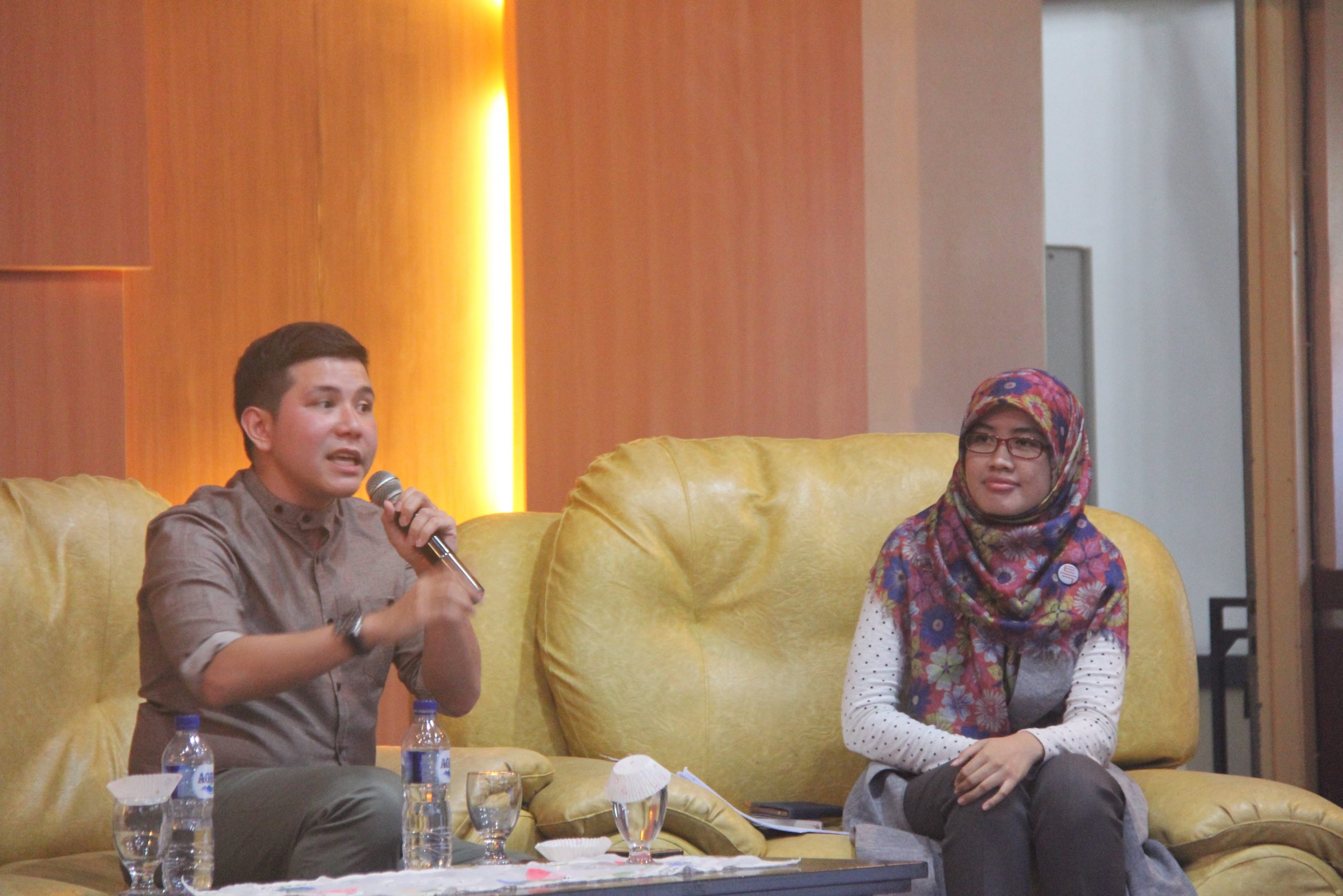 HAYKAL Kamil memberikan materi seputar bisnis masa kini. (Foto: Istimewa)