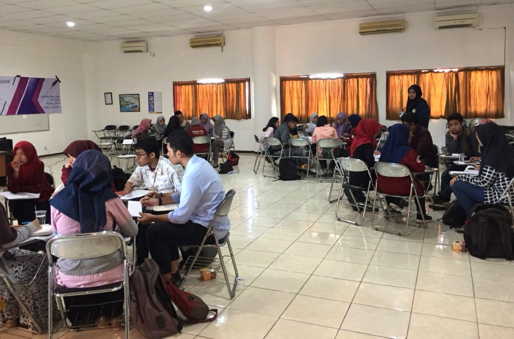 PENGUATAN trainer diharapkan mampu mendorong peningkatan prestasi mahasiswa Fakultas Sains dan Teknologi (FST) dalam PKM. (Foto: Istimewa)