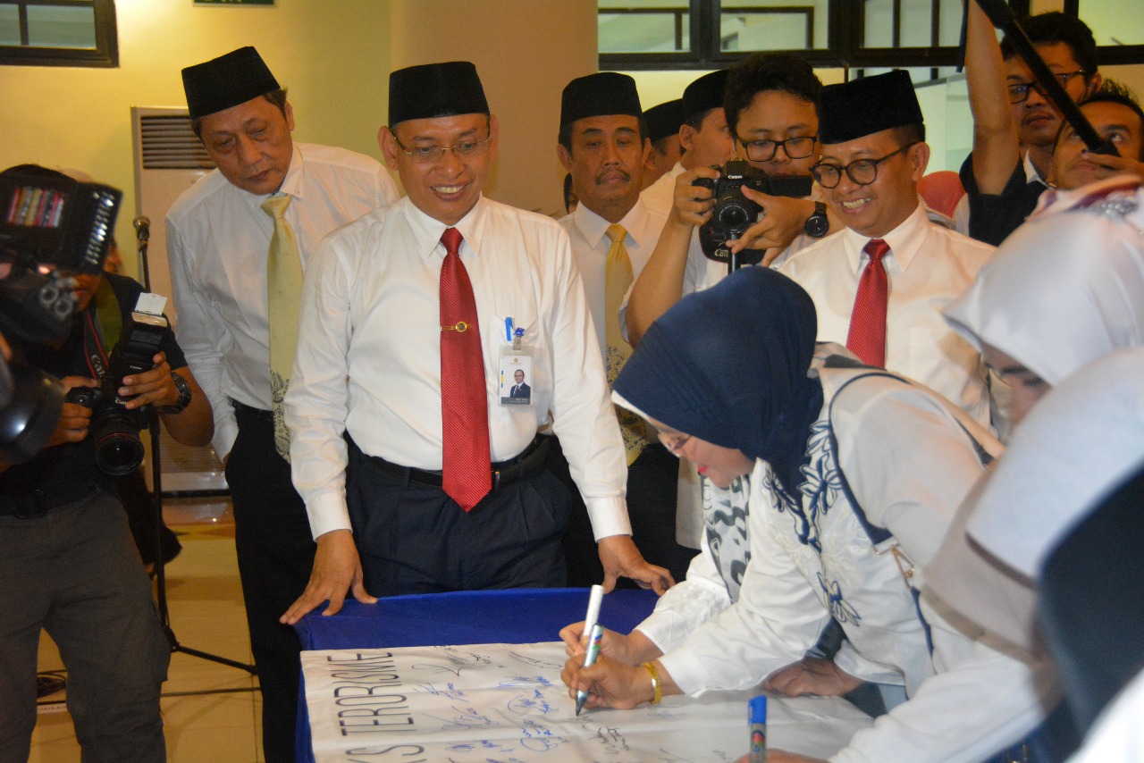 Harkitnas