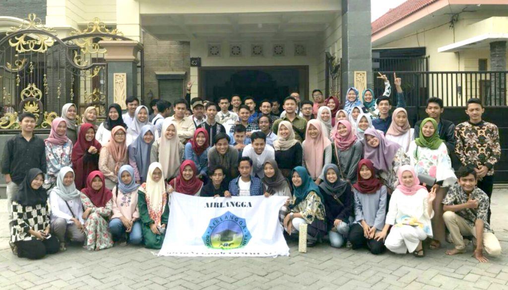 SESI foto bersama peserta ABC Riyayan pada sela-sela kegiatan silaturahmi. (Foto: Istimewa)