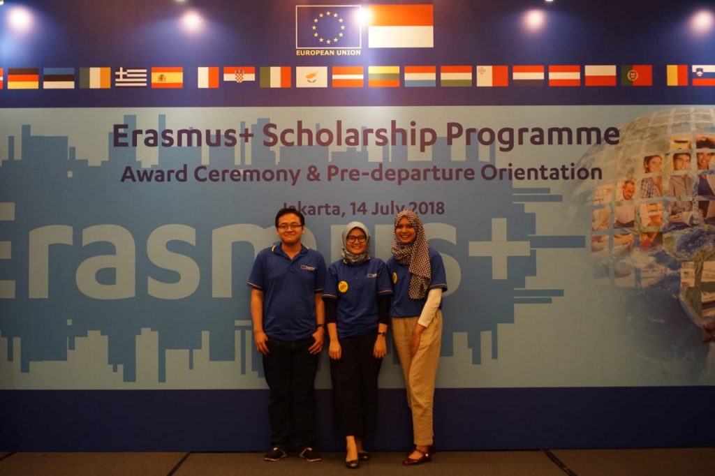 Azizah UNAIR