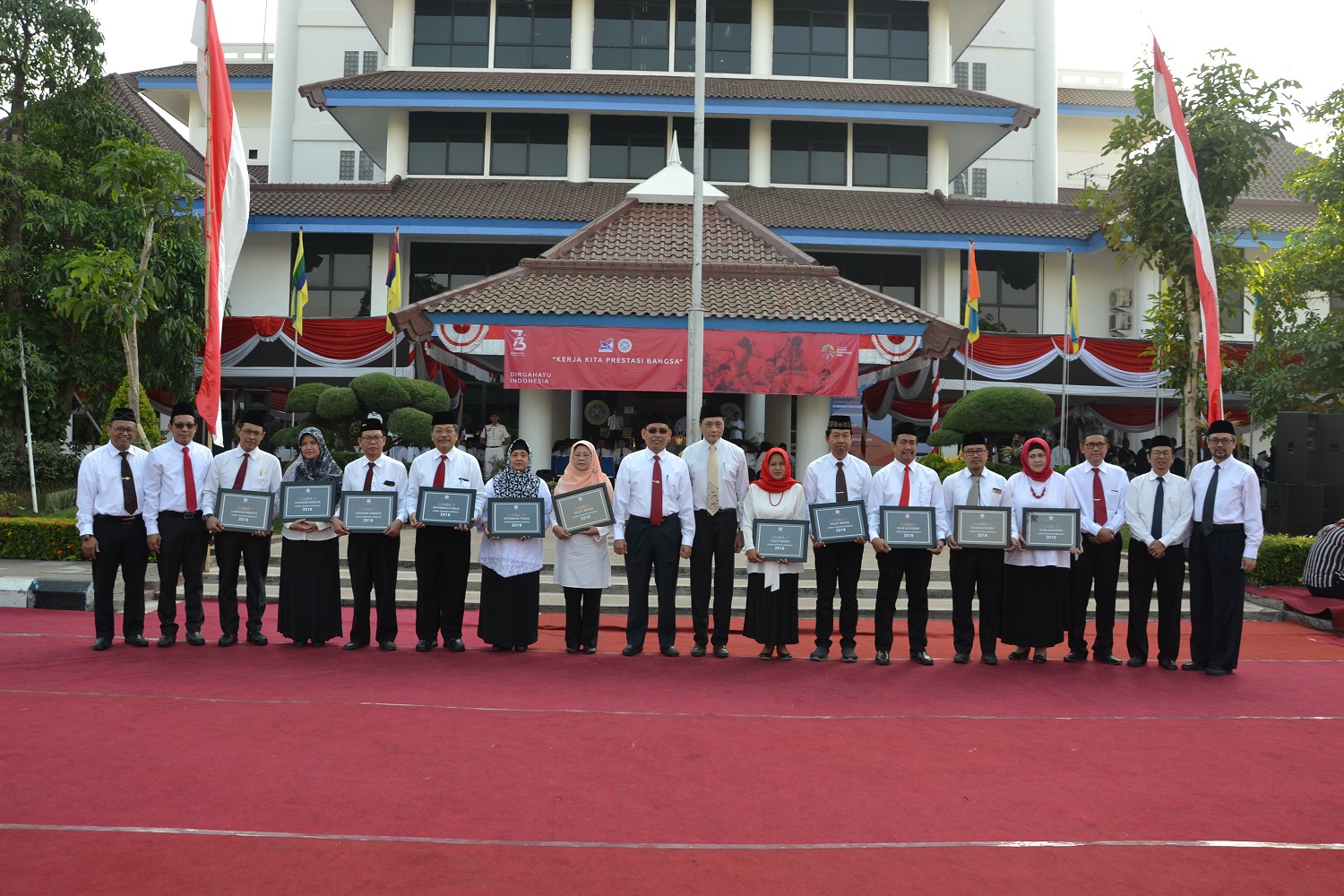 independence day awarding session