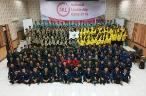 DELEGASI Universitas Airlangga berfoto bersama seluruh peserta NLC 2018. (Foto: Istimewa)