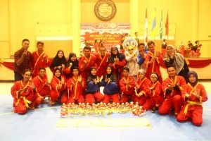 DELEGASI UKM Tapak Suci UNAIR meraih sepuluh medali pada ajang Airlangga Tapak Suci University Open International Championship. (Foto: Istimewa)