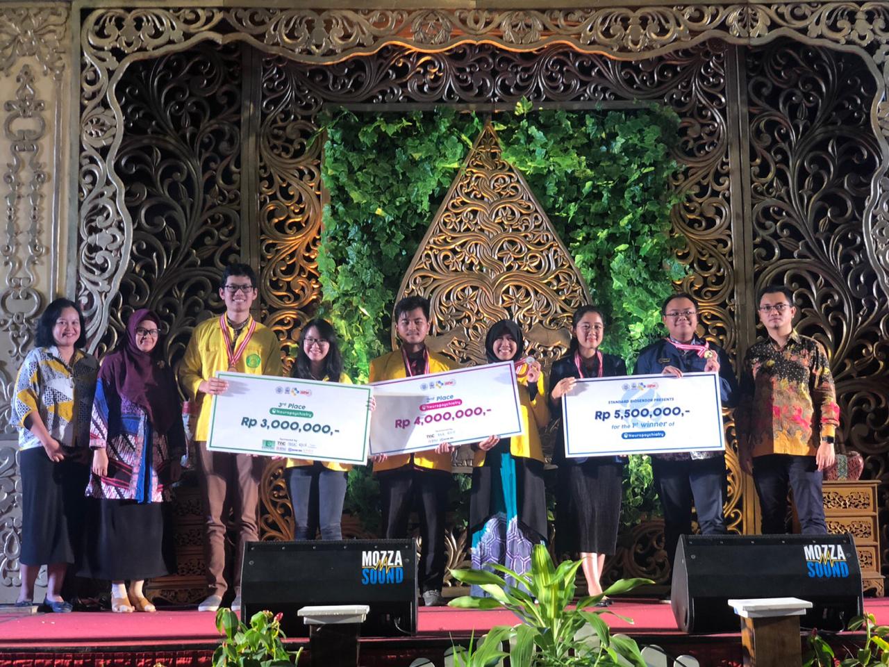 Penyerahan Penghargaan IIMO di FK UGM, pada (20/10). (Foto : Istimewa)