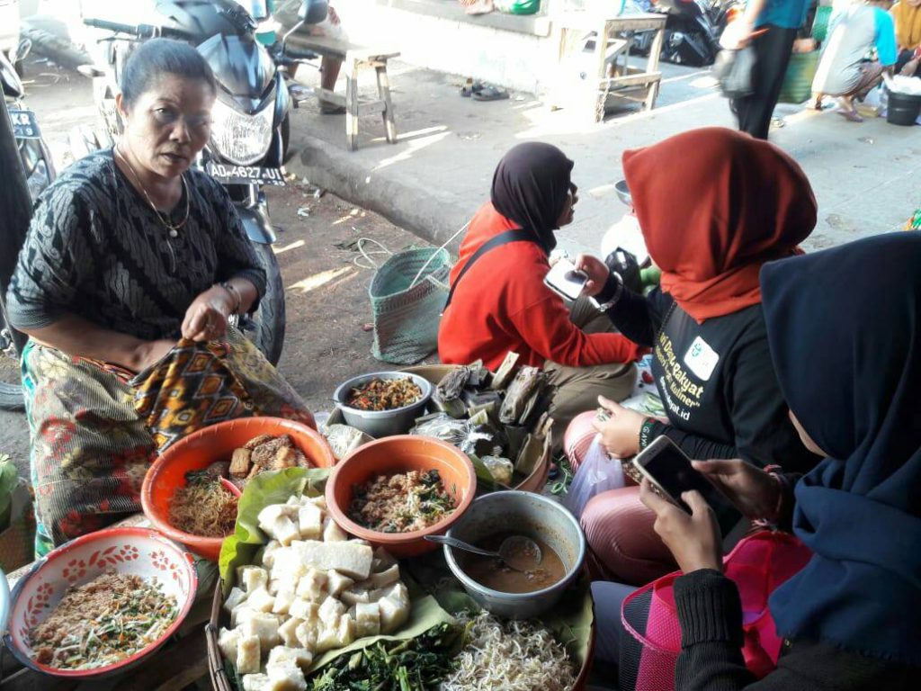 LIPI research on food with UNAIR students