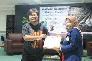 Pemateri dan Panitia usai acara. (Foto: Istimewa)