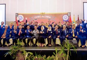 KOMISARIAT Ikatan Alumni (IKA) Pascasarjana Universitas Airlangga 2018 dilantik pada Sabtu (24/11) di Novotel Samator Hotel pada Sabtu (24/11). Asman Abnur terpilih menjadi ketuanya untuk periode lima tahun ke depan. (Foto: Istimewa)