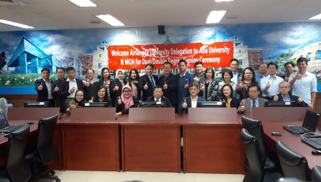 Delegates of UNAIR at Asia University