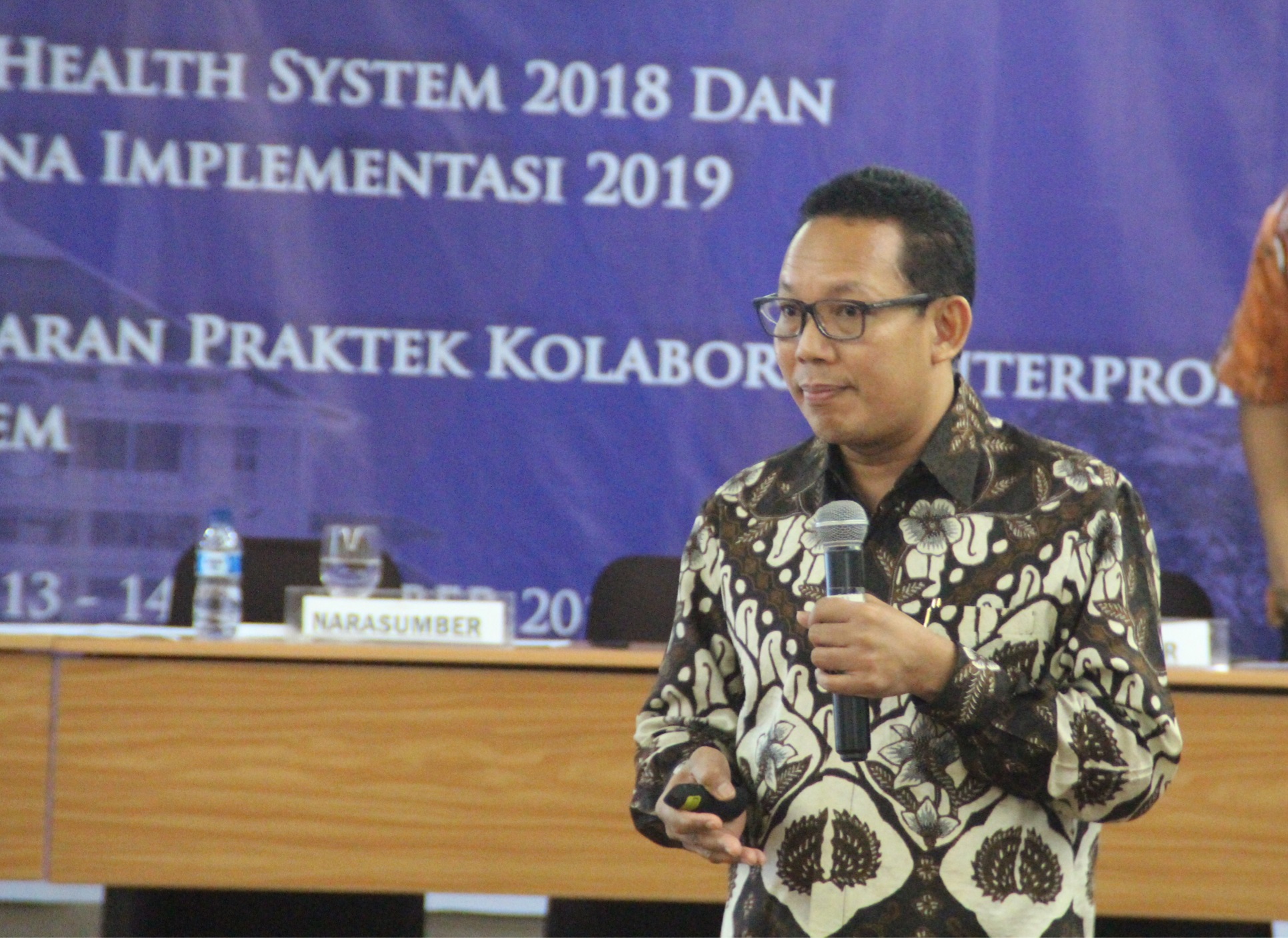 Junaidi Khotib at workshop in Hotel Santika