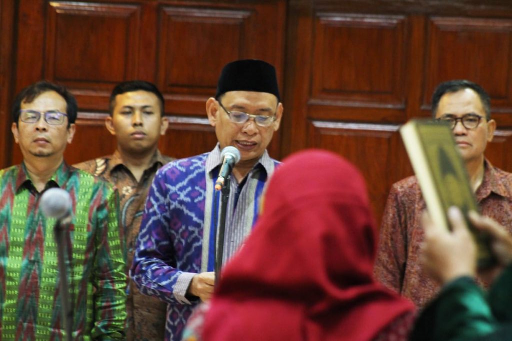 FH UNAIR Dean Inauguration