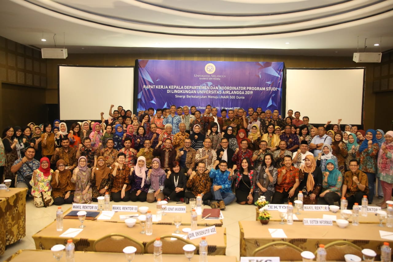 UNAIR LEADERS with the Heads of programs from all faculties in UNAIR, at Hotel Singhasana Resort, Batu, January 29, 2019.
