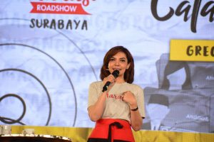 NAJWA Shihab dalam Talk Show Catatan Najwa yang mengangkat tema ”Greget Wakil Rakyat” di Gedung ACC Universitas Airlangga, Jum’at (1/2). (Foto: Feri Fenoria)
