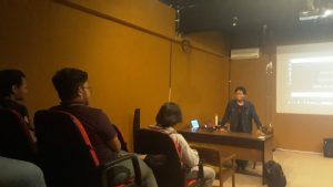 MAHASISWA yang kerap dipanggil Angga ini juga mengapresiasi antusiasme penonton yang baik dan interaktif. (Foto: Istimewa)