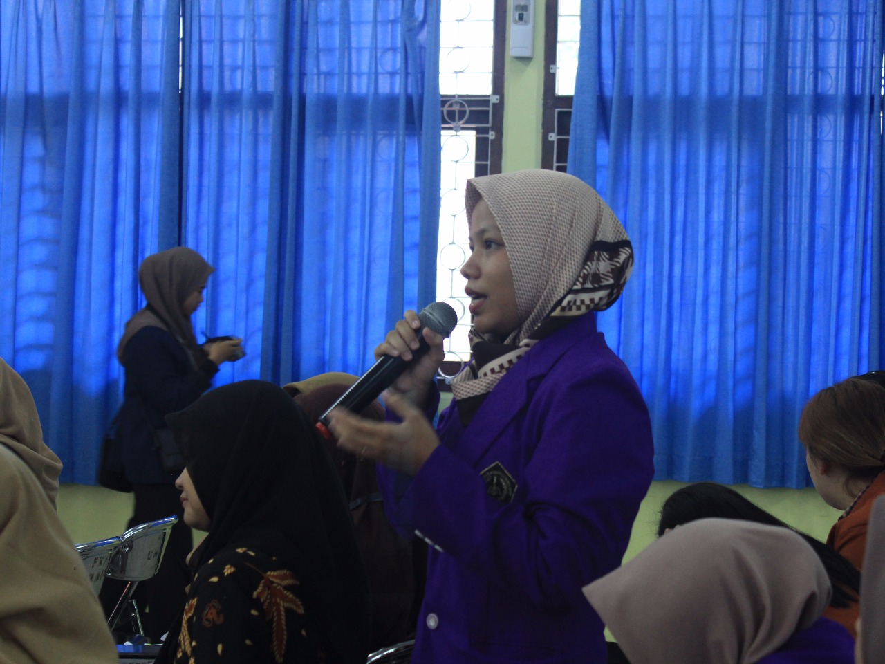 SALAH satu peserta NDC 2019 menyampaikan argumentasinya saat debat berlangsung. (Foto: Istimewa)