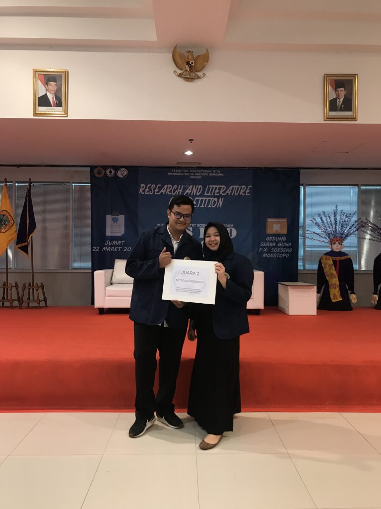 TWO FKG Students, Kadek Gede Putra Wibawa and Fianza Rezkita won second place in research category of MDS-Pro Competition.