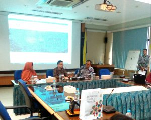 Presentation on cash waqf fund management to student exchange participants from Prince of Songkla University Thailand by UNAIR Center for Social Fund Management (PUSPAS).