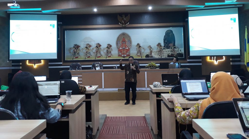 Prof. Dr. Moh. Yasin, M.Si provides material related to journal writing and publication.