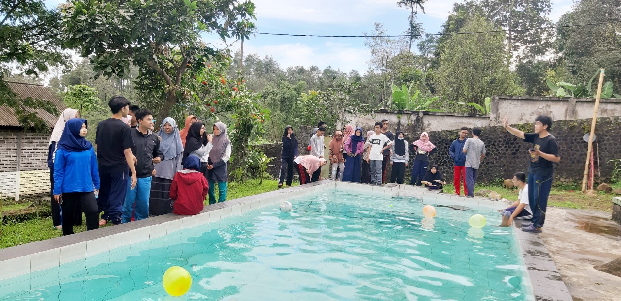 MEMBERS OF AcSES UNAIR in SMART 1