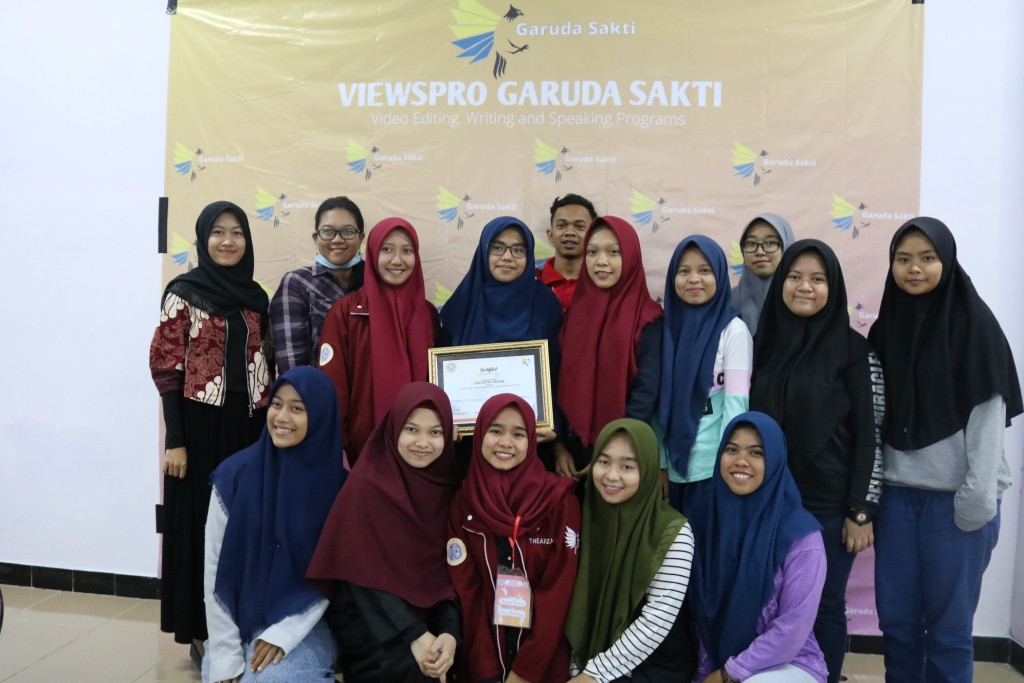 Panitia bersama pemateri selepas rangkaian acara Viewspro (Foto : Tim Garuda Sakti)
