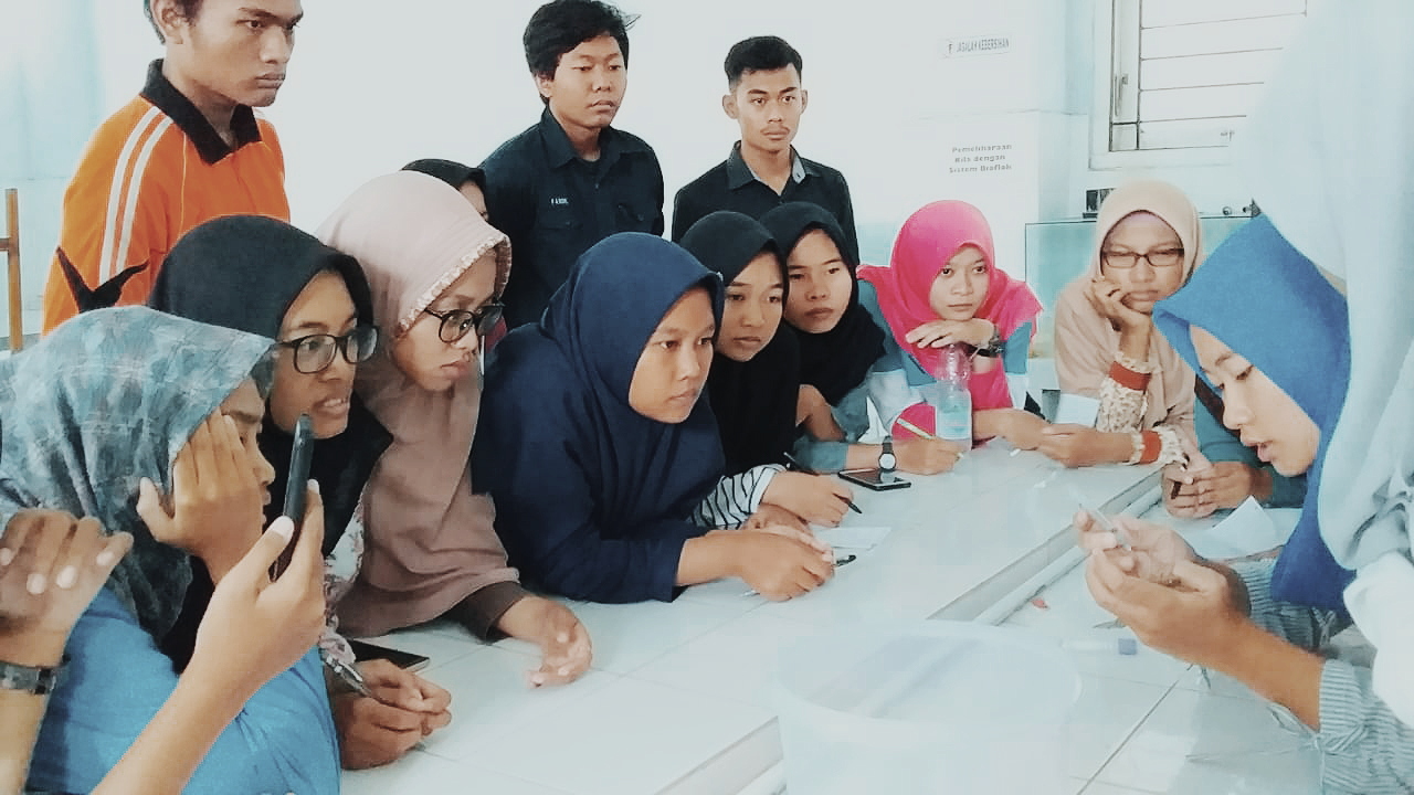 Antusiasme mahasiswa Akuakultur PSDKU UNAIR Banyuwangi dalam program TBRP (Foto: Istimewa)