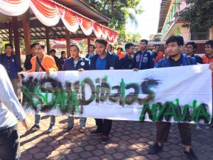 Dozens of students in the alliance of Indonesian Student Executive Board in East Java (BEM SI JATIM) during a peaceful action on Monday, May 20, 2019.