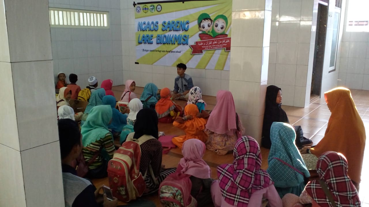 Suasana Ngaos Sareng Lare Bidikmisi AUBMP PSDKU Banyuwangi. (Foto: Istimewa)