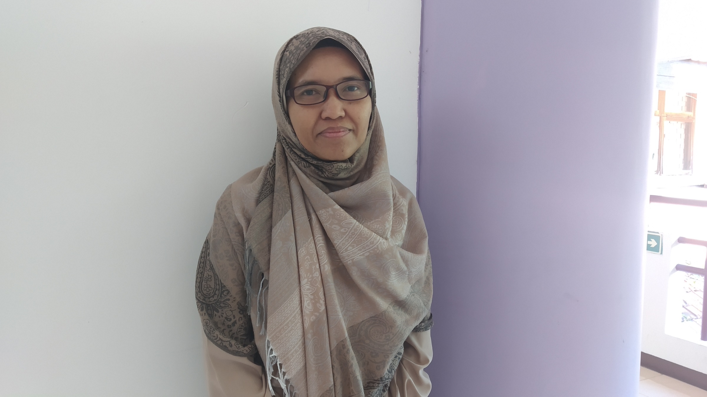 YULY Sulistyorini S.KM., M.Kes. Yuly salah satu dosen Agama Islam 2 Fakultas Kesehatan Masyarakat (FKM) Universitas Airlangga (UNAIR). (Foto: Ulfah Mu’amarotul Hikmah)