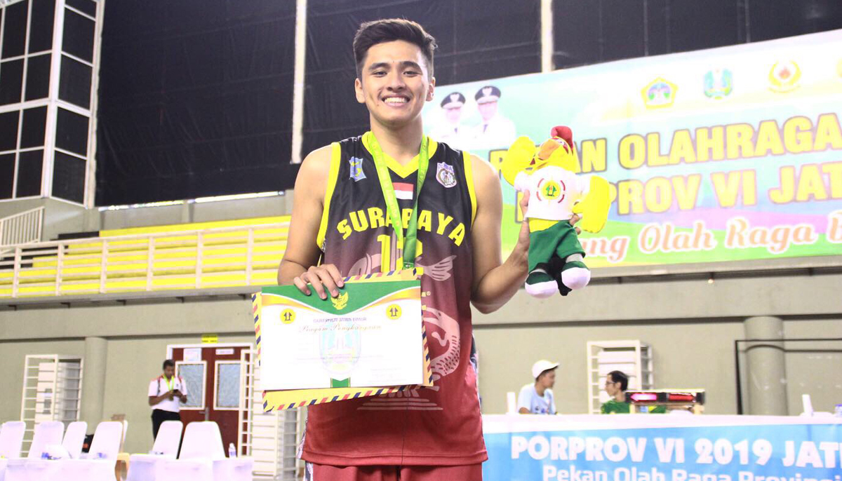 1. ARIF Yudhistira Juara 1 cabang olahraga Basket Porprov Jatim ke VI tahun 2019 di WEP Gresik (13/7/19). (Foto: Istimewa)