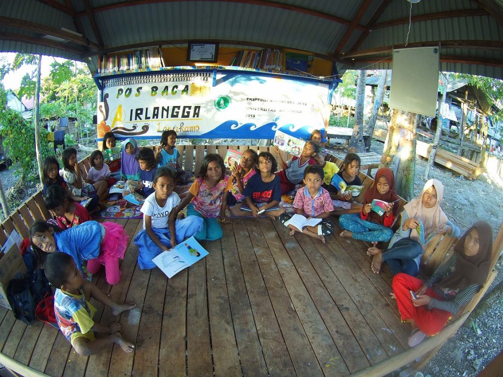 SUASANA Pos Baca Airlangga selepas acara peresmian. (Foto: Pandu Wibisono)