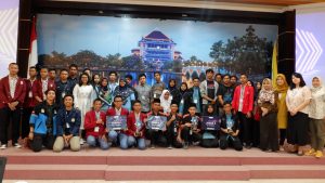SESI foto bersama usai penyerahan hadiah kepada pemenang lomba Web Design Hiedescom pada Minggu, 27 Oktober 2019. (Foto: dok. Panitia)