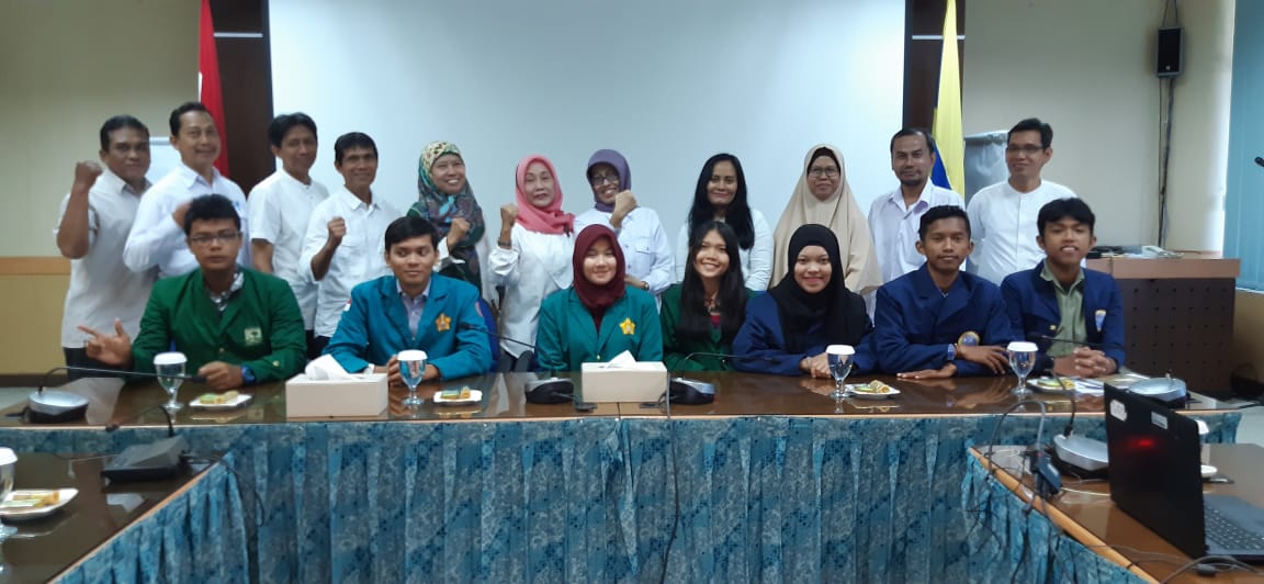 MAHASISWA delegasi PERMATA SAKTI saat mengikuti pembekalan sebelum berangkat ke perguruan tinggi di luar UNAIR. (Foto: Istimewa)