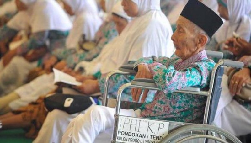 ILUSTRASI jamaah haji lansia. (Foto: ngopibarneg.com)